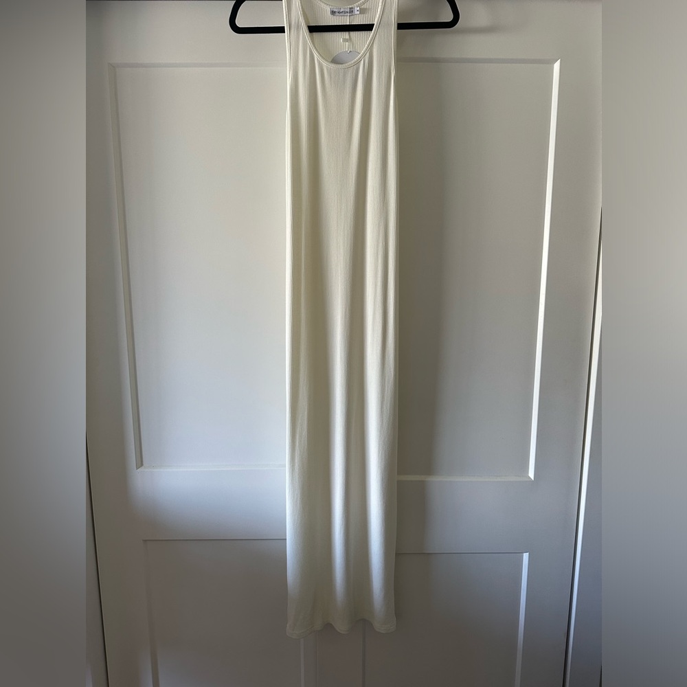 Elegant White Maxi Dress